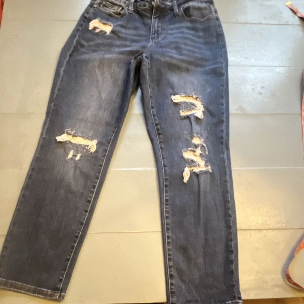 Judy Blue‎ Women's Boyfriend Fit Distressed Stretch Denim Jeans Medium Wash